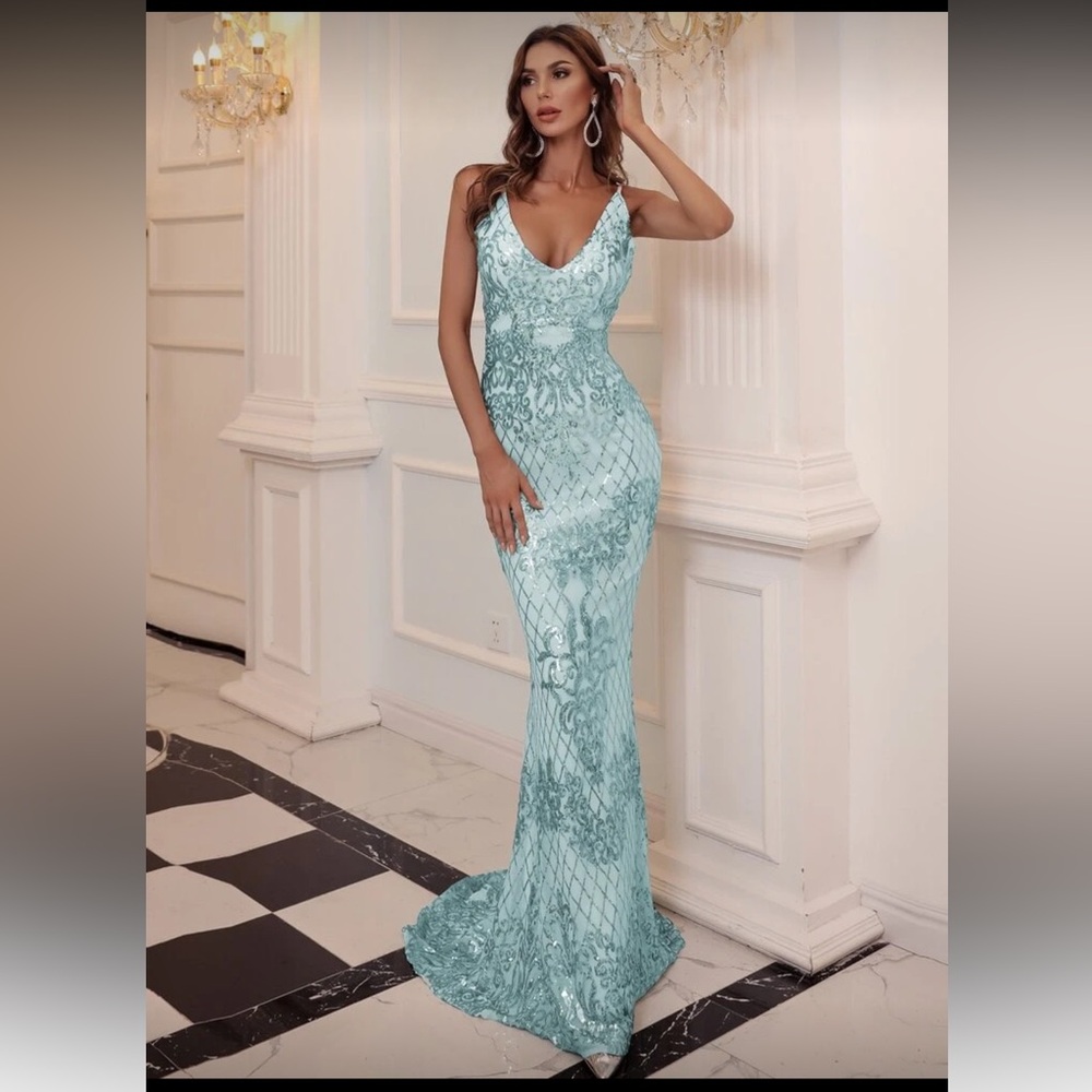 Elegant Blue Evening Gown